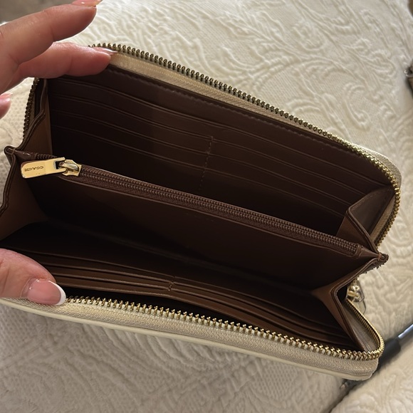 Authentic Coach Wallet - Picture 3 of 4